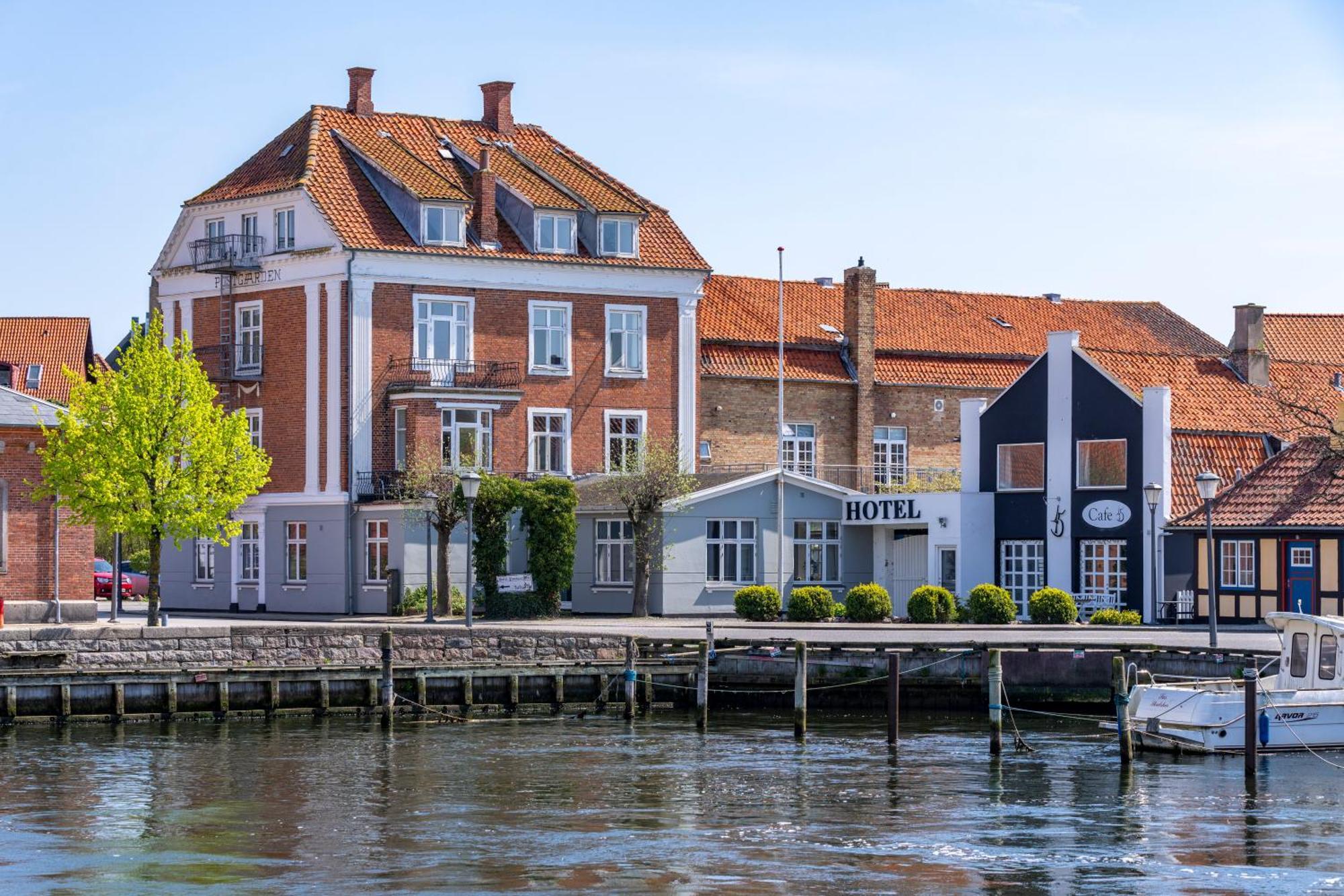 Hotel Postgaarden Skaelskor ภายนอก รูปภาพ